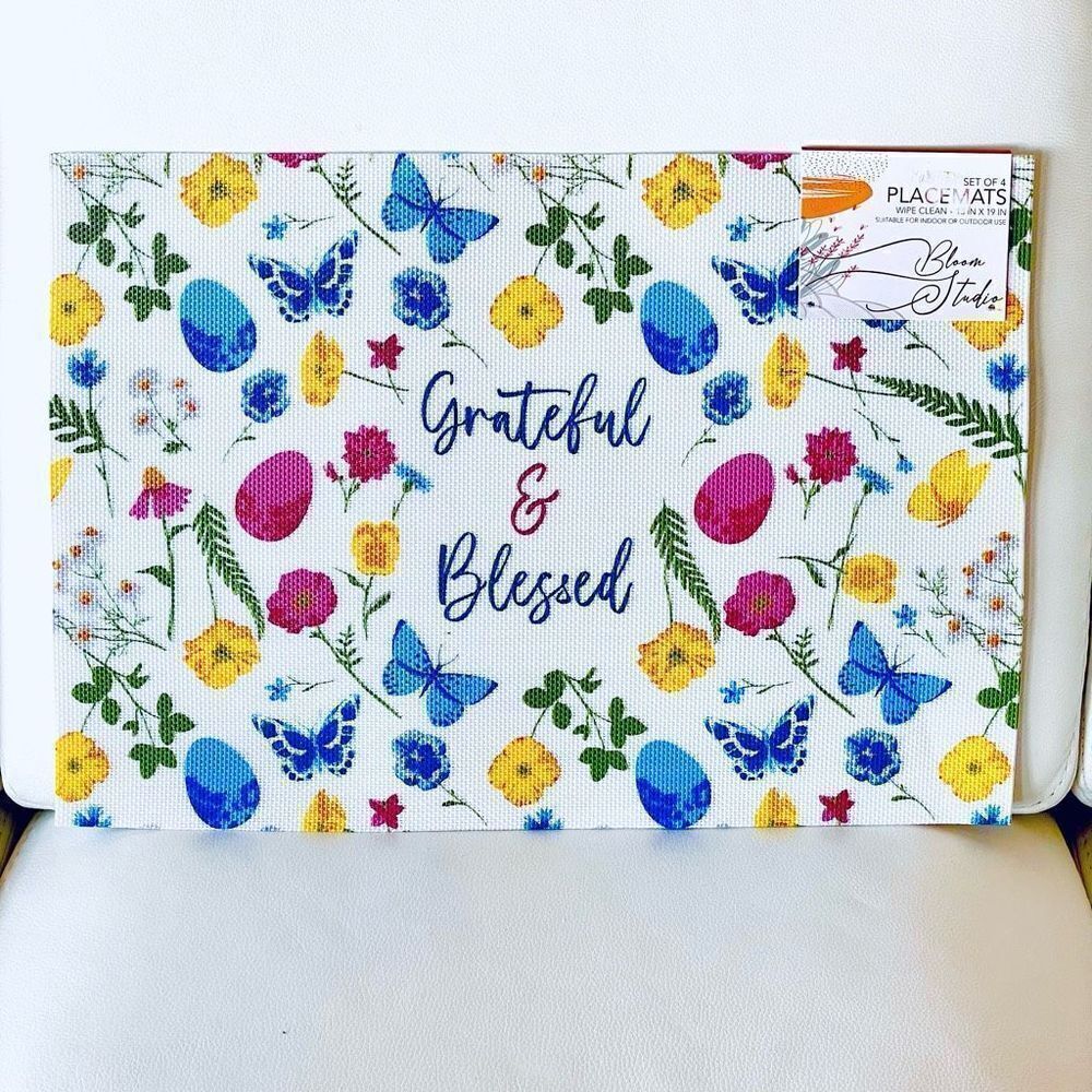 NWT Bloom Studio Spring 4 White Colorful Grateful & Blessed Placemats Table set
